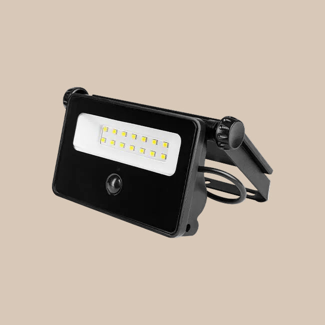 LED PROŽEKTORIUS SU SAULĖS BATERIJA POLOS IP65 10W 4500K PIR