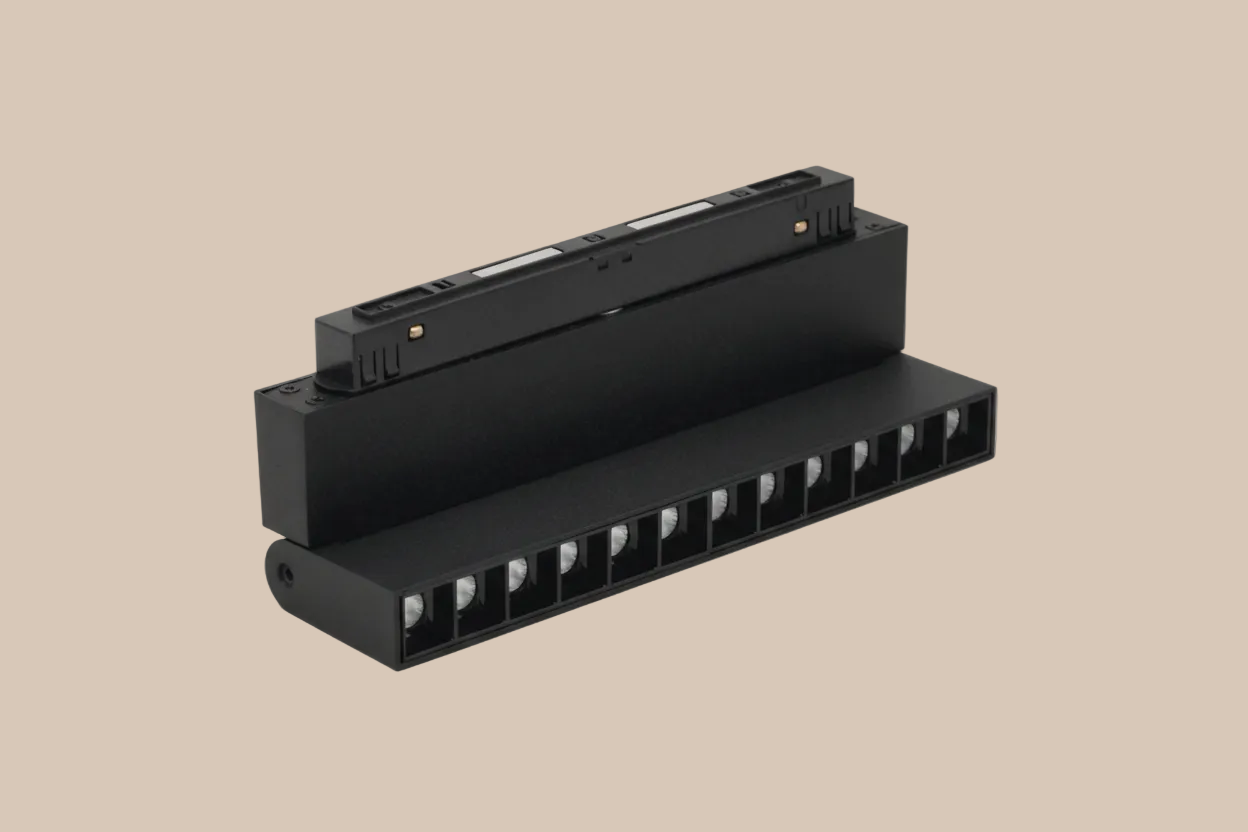 AKCENTINIAI ŠVIESTUVAI MAGNETINIUI BEGĖLIUI TAMPA