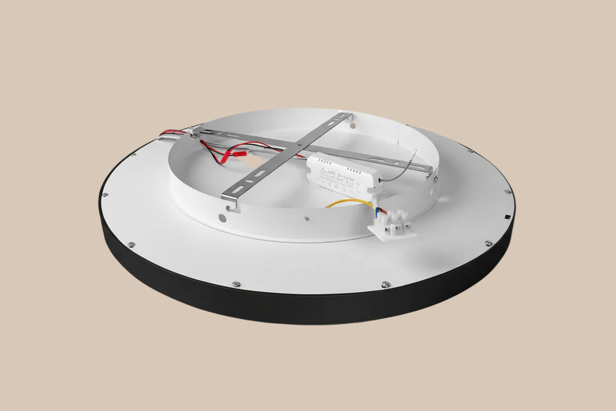 LED LUBINIS ŠVIESTUVAS 3CCT 72W JUODAS + AUKSINIS